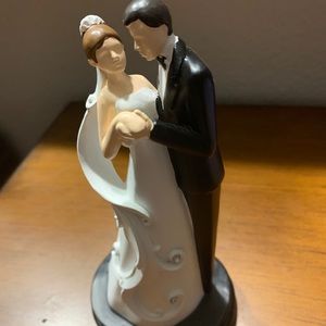 wedding figurine
